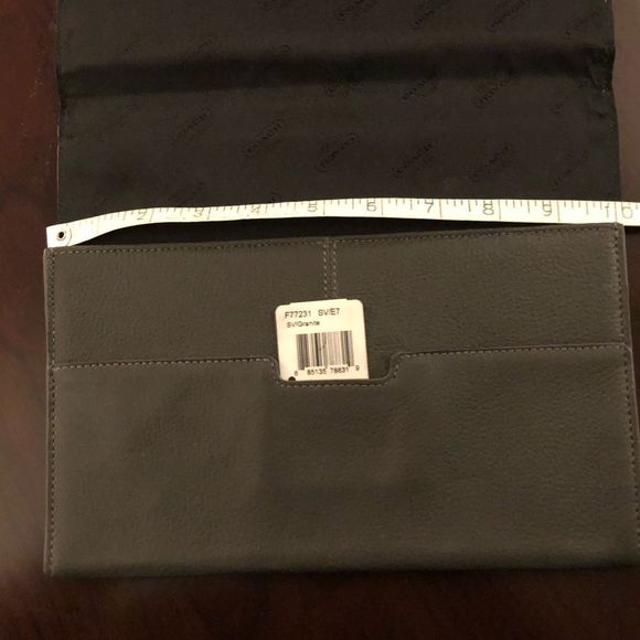 *HOST PICK* COACH IPad Sleeve 100% Leather - Granite Grey - Picture 7 of 8